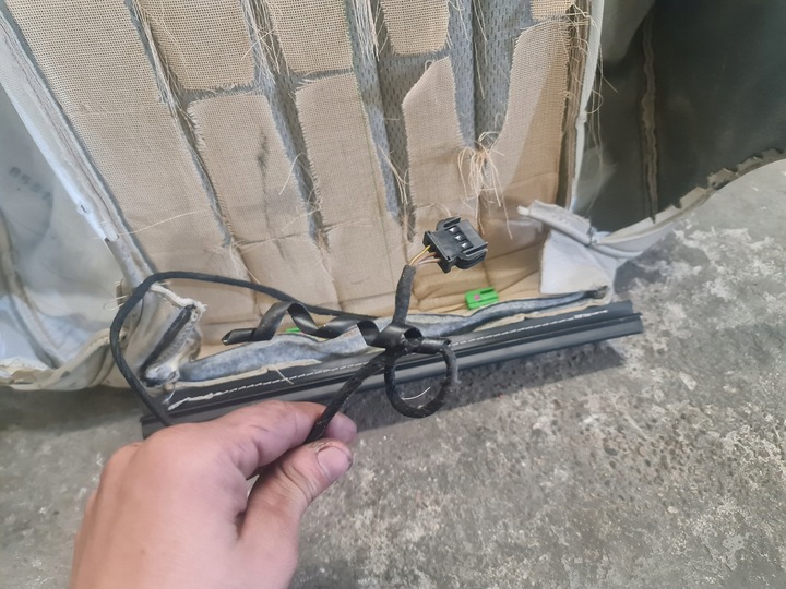 фото №9, Шкіра спинка сидіння audi a8 d2 передній fl krem