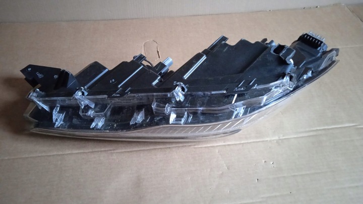 фото №13, Фара лампа правые перед toyota corolla cross 22-