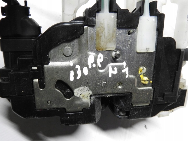 фото №7, Hyundai i30 i hb 07-12 замок двері праві перед 7 pin 81320-2l020