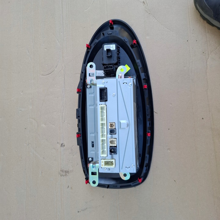 фото №10, Радіо навігація дисплей рамка панель toyota aygo x ii cross 86140-0h100