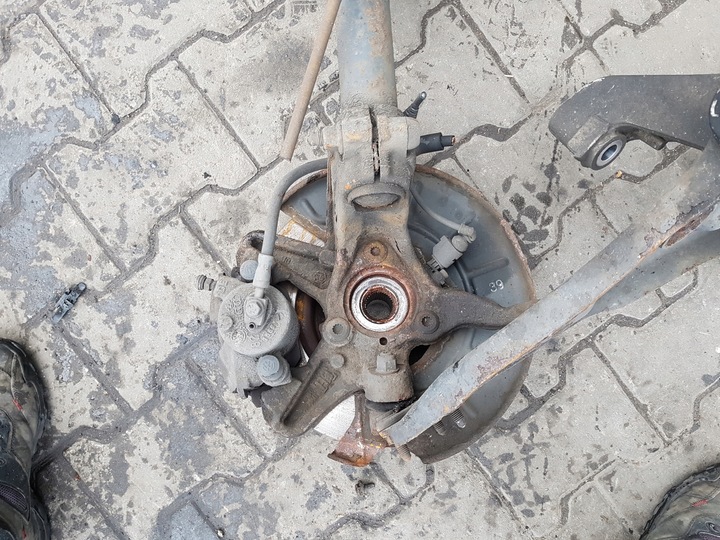 фото №5, Audi a3 8p рестайлинг 08-12r 1.9 tdi амортизатор поворотный кулак правая перед