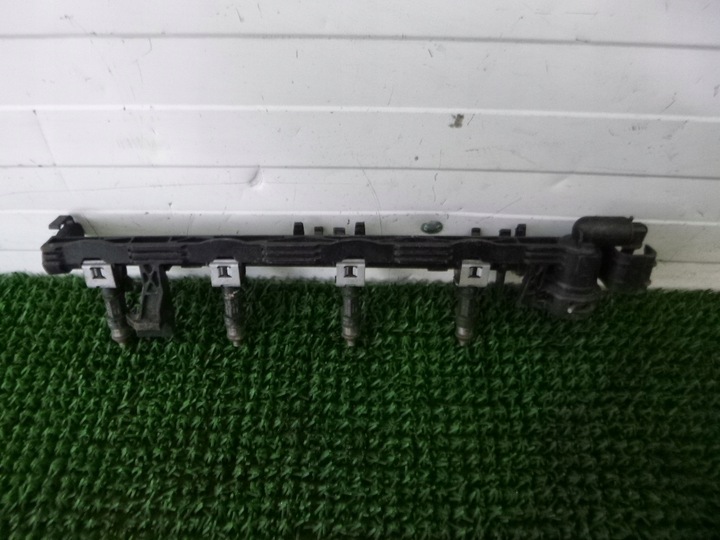 фото №1, Fiesta mk7 1.25 планка вприскувальний kpl 8a6g-9h487-ac