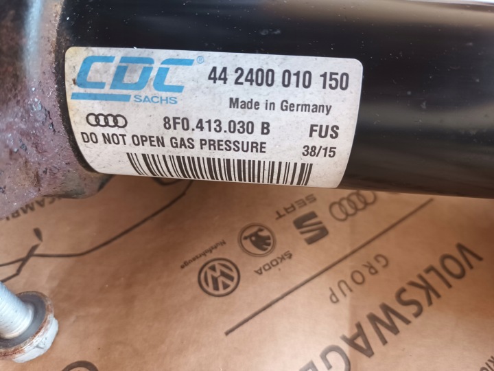 фото №10, Audi a5 8t амортизатор активный пружина лонжерон левые перед 8f0413029b 24km