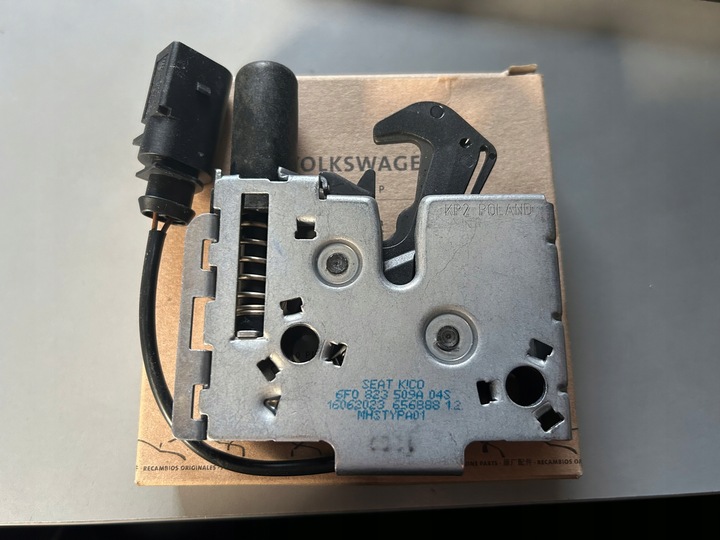 фото №1, Seat ibiza 6f0 18- замок капота новый оригинал 6f0823509a