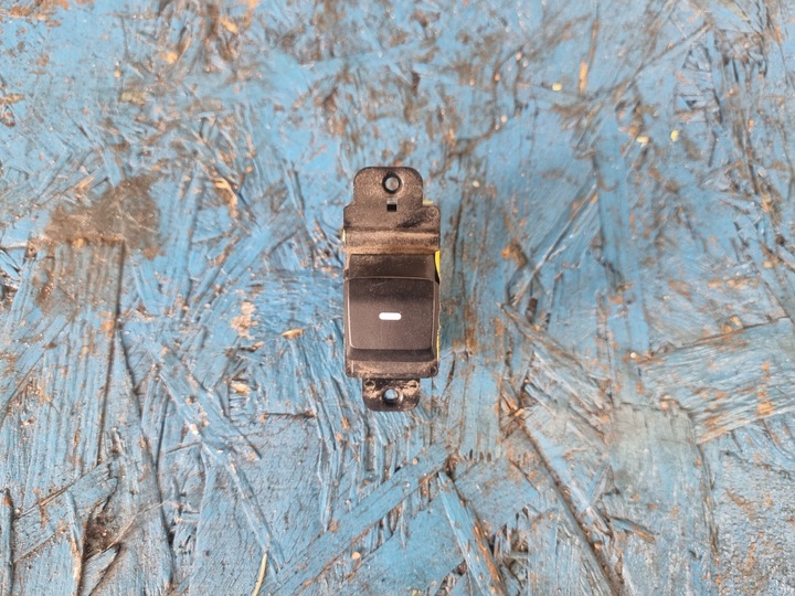 фото №1, Hyundai i20 ii 14-20 кнопка стёкла правые перед оригинал