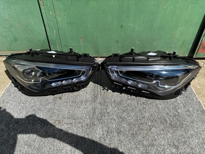 фото №1, Mercedes cla 118 c118 рестайлінг лампа права ліва перед передня фара