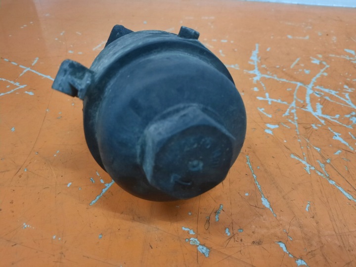 фото №5, Volkswagen fox 1.2mt 55km 05-09 корпус фильтра масла 03d115403d bmd
