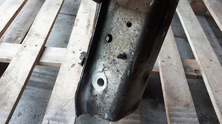 фото №8, A4 b8 s4 лонжерон наконечник праві права перед ly7g