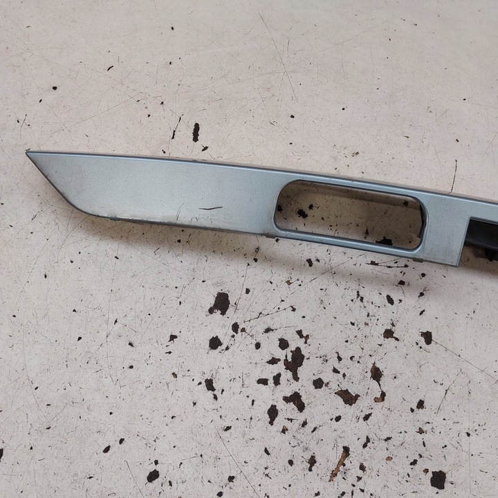 фото №9, Peugeot 5008 накладка крышки + микровыключатель код lak. kgyc 9684414777