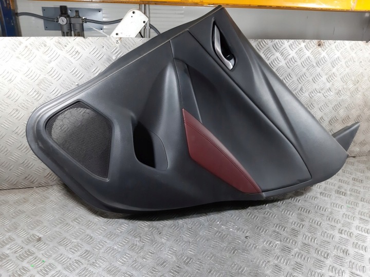 фото №8, Обшивки салону (дверні карти) двері праві зад mazda cx3 d10e-68531