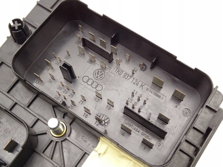 фото №7, Коробка запобіжників vw touran i 1.6 1k0937124k nr176