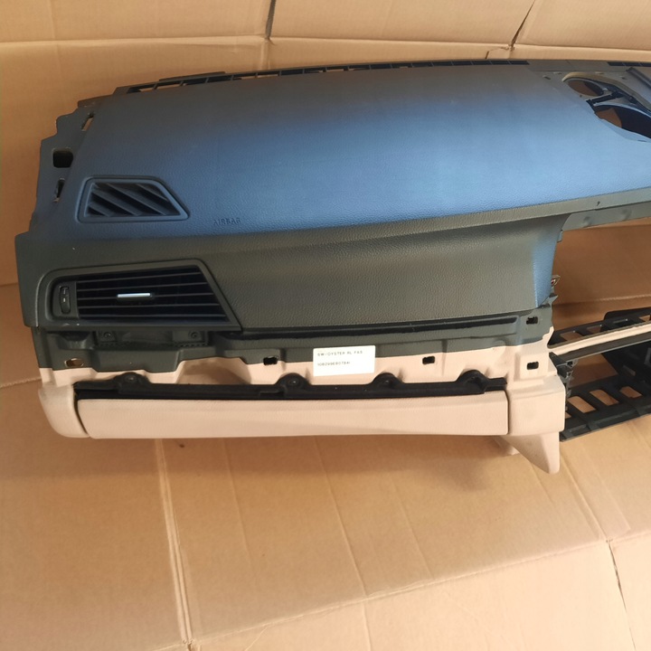 фото №7, Bmw f10 2.0d панель роздавальна консоль капот uk