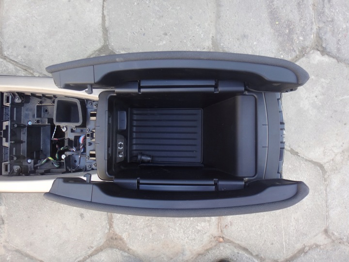 фото №8, Подлокотник туннель средний bmw x5 f15 x6 f16 евро чёрная кожа edrive