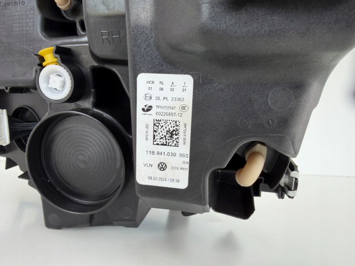 фото №10, Volkswagen id4 полный led фара передняя правая 11b941030