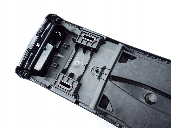 фото №11, Тунель підлокітник гніздо usb решітка європа mercedes c-klasa w205 18r