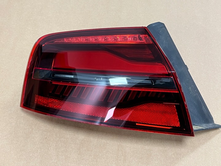 фото №1, Audi s8 a8 d4 лампа зад matrix 4h0945095n рестайлінг