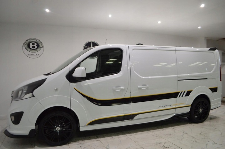 фото №12, Opel vivaro b 2 накладка заднього бампера зад