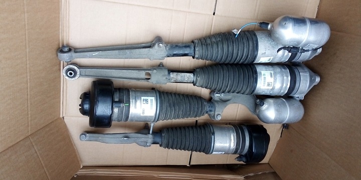 фото №10, Q5 80a поворотна опора kpl перед амортизатор a6 4k a7 c8 a8 4n a5 8w a4 rs5 f5 rs4 q8 q7