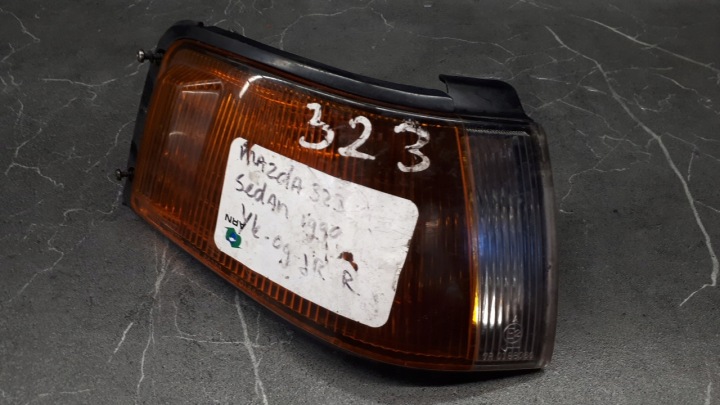 фото №10, 210-61301 поворотник праве mazda 323