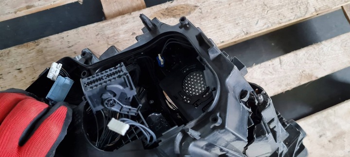 фото №13, Sq8 4m rsq8 q8 лампа правая правые перед usa matrix na запчасти 4m8941036b