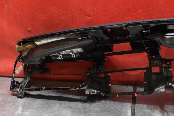 фото №7, Торпедо раздаточная консоль капот подушка eu 9160070 bmw f01 f02 08-12