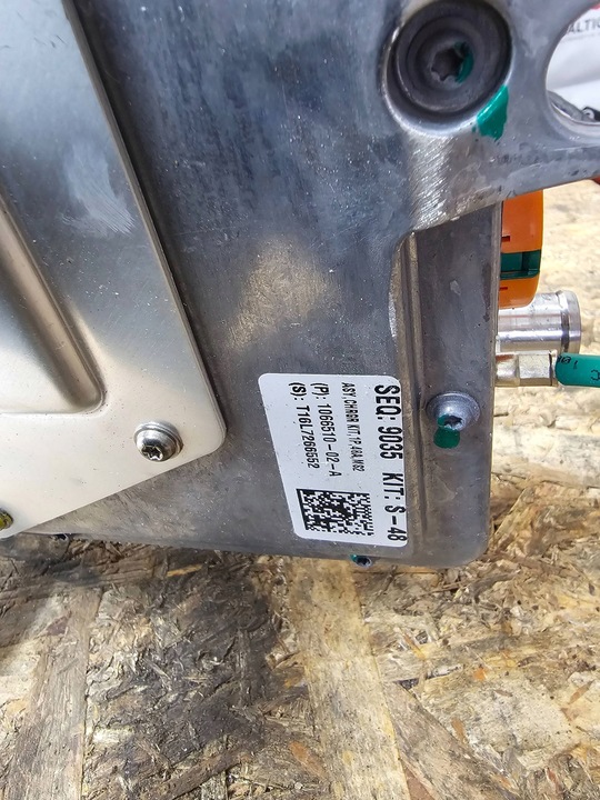 фото №12, Tesla модель s 2016 зарядное устройство do акумулятора