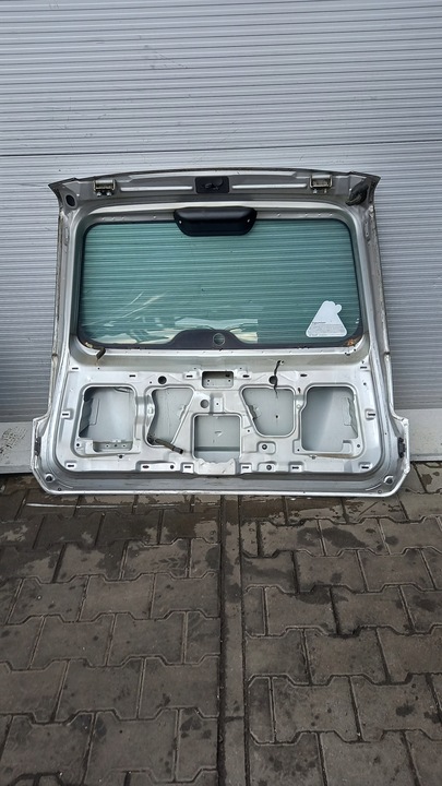 фото №13, Задня кришка mitsubishi space star 01r