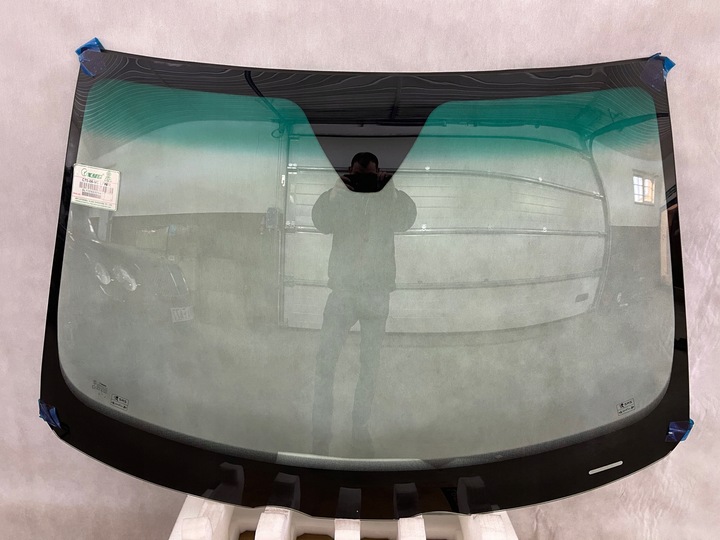 фото №1, Volvo c70 cabrio стекло передняя новая po 2006-