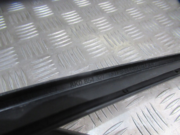 фото №10, Планка стёкла лобовой передние левая правая 8k0854327 8k0854328 audi a4 b8