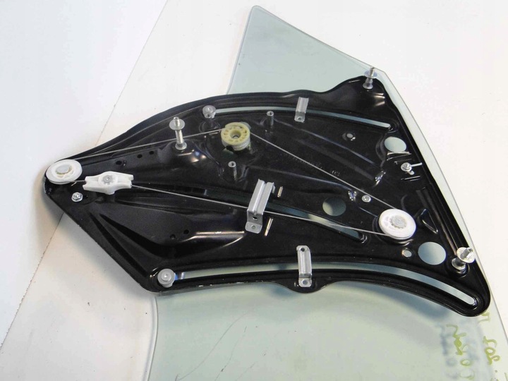 фото №13, Mercedes e 207 купе скло задня ліва w207 2010