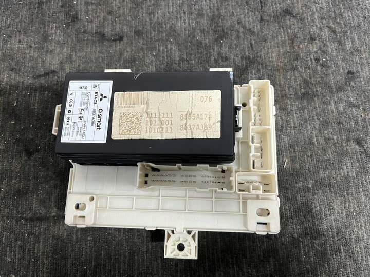 фото №8, Mitsubishi colt vi vii рестайлинг z30 1.1 b 10r коробка предохранителей оригинал