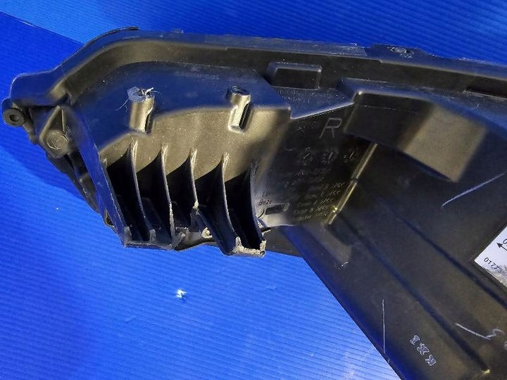 фото №12, Renault zoe полный led 260102384r лампа передняя перед правая