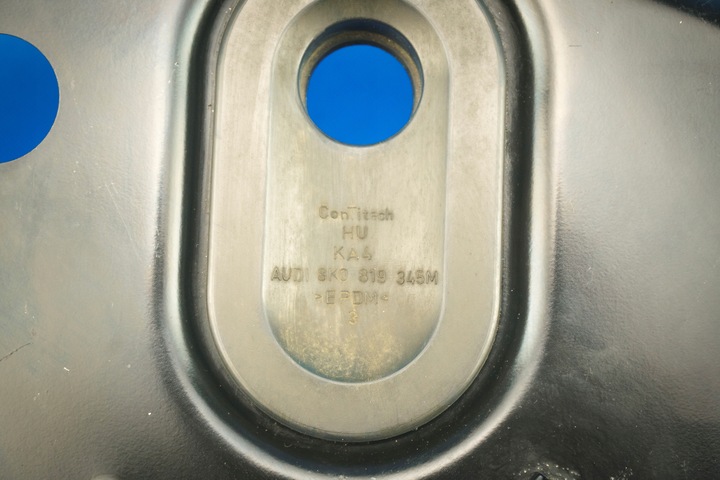 фото №7, Жёлоб подкапотное пространство стена audi rs4 8krs5 8k0819523j