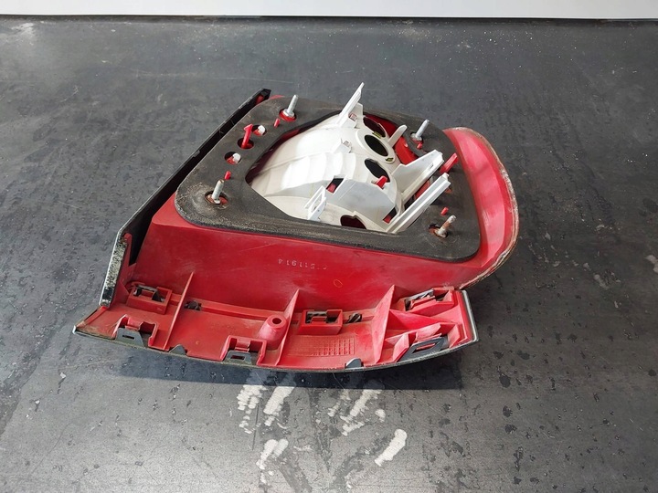 фото №9, Лампа задня ліва audi a4 b5 8d sedan рестайлінг 8d0945095g