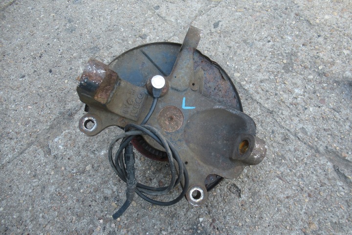 фото №3, Iveco daily 06r 2.3 hpi поворотный кулак ступица левая