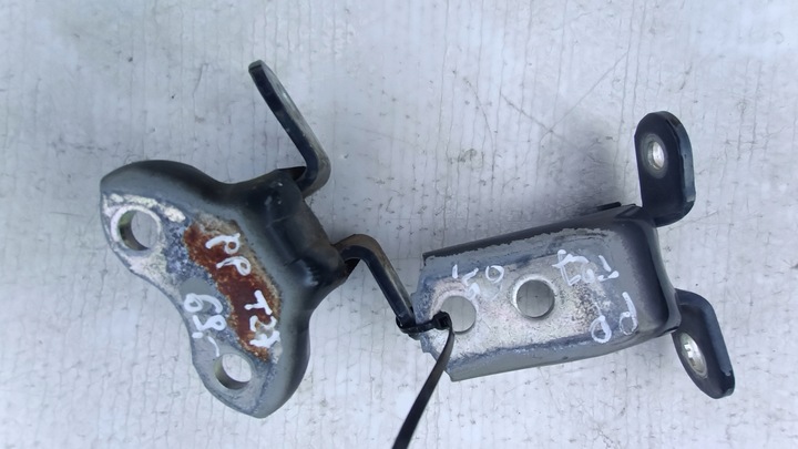 фото №1, Петли дверь перед правый avensis iii t27 t29