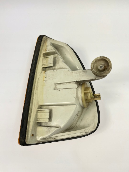 фото №10, Поворотник поворот поворотник передний перед правое mercedes w123 hella