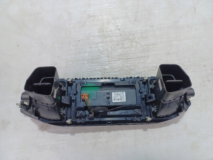 фото №13, Панель радио дисплей 9809259580 + решётки воздуховод peugeot 308 ii t9