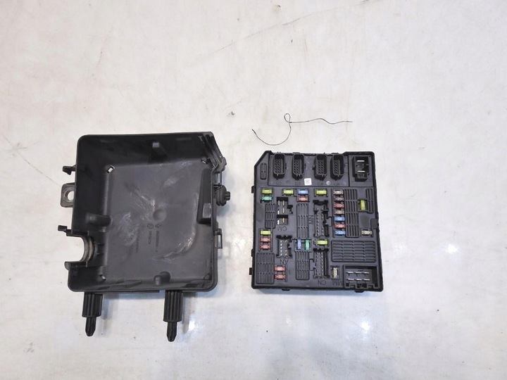 фото №6, Коробка предохранителей usm renault latitude 2.0 dci 284b60738r