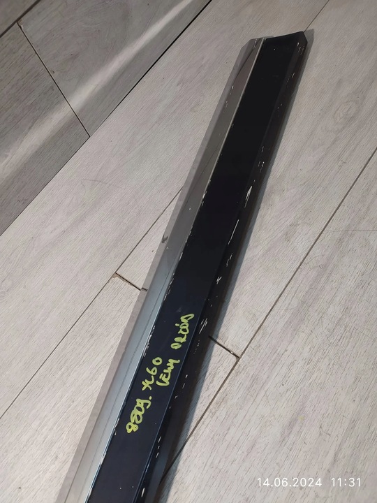 фото №7, 8809. volvo xc60 планка двері лівий перед 31333816