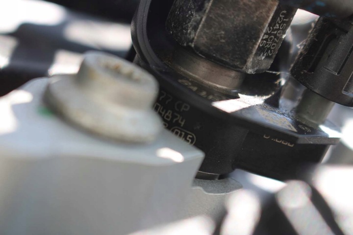 фото №13, Audi система топливный 3.0 tdi форсунки 059130277cp + планка 059130089bt 059130