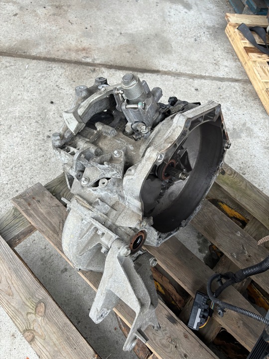 фото №1, Коробка передач коробки передач механическая m32 1.7 cdt 125km opel astra j 09-15