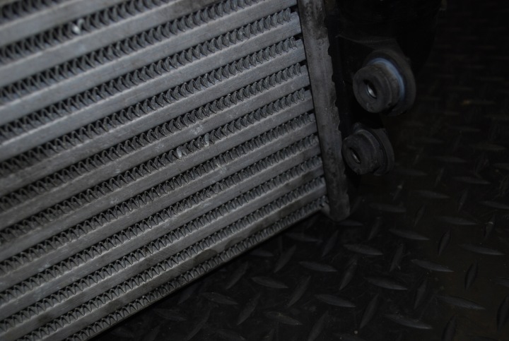 фото №5, Интеркулер правое audi a6 c5 2.7 bt 078145806k