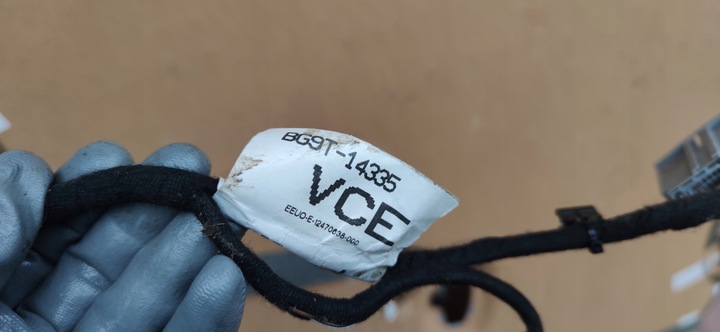 фото №10, Mondeo mk4 рестайлинг потолок хэтчбек титан