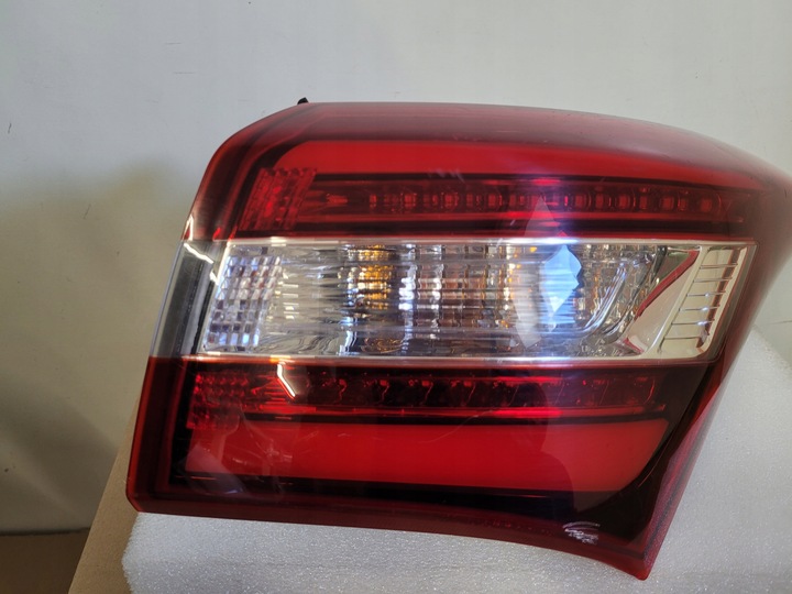 фото №6, Hyundai i30 ii 2 рестайлинг универсал лампа led зад правые задняя правая 92402-a63 oem