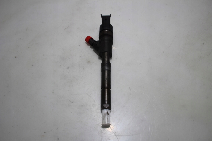 фото №1, Форсунка инжектор toyota yaris i 1.4d4d