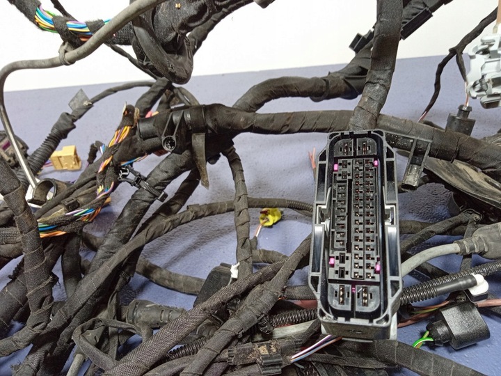 фото №6, Audi q4 e-tron предохранители установка камеры двигателя электрик