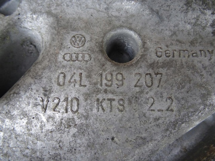 фото №9, Audi a3 8v golf vii 2.0 tdi crb кронштейн двигателя болты 04l199207