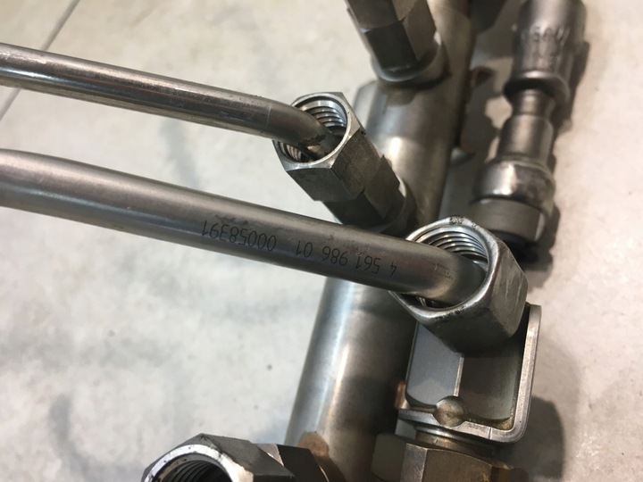 фото №5, Планка вприскувальний bmw 3 e92 320 i 7562474 7537319 7547883