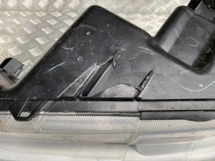 фото №8, Suzuki vitara iii лампа права передня перед 2019r